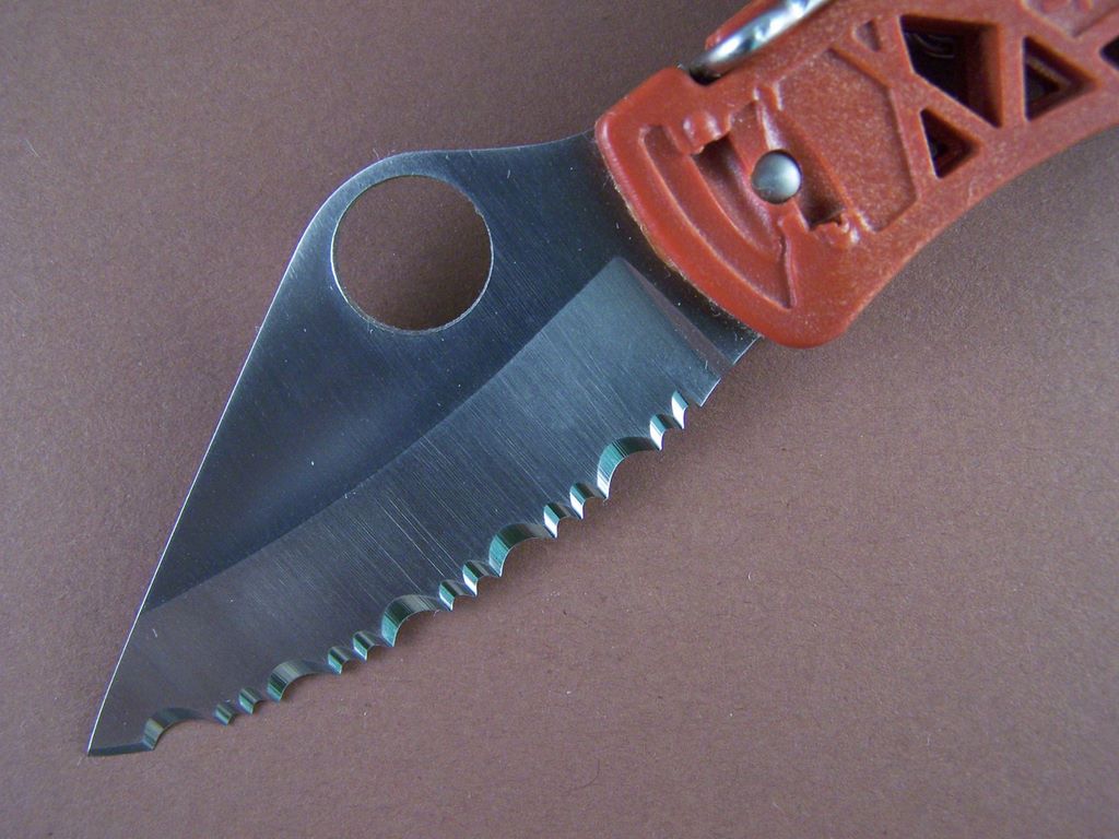 c35_spy_solid_red.jpg