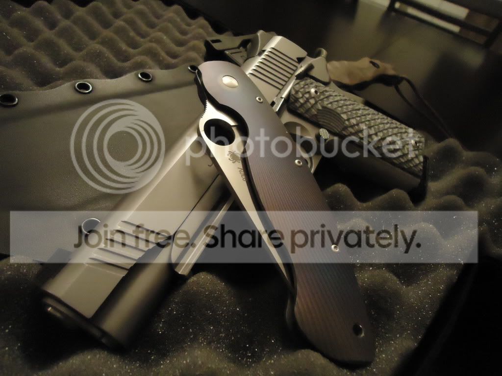 gunsandknives43011052.jpg