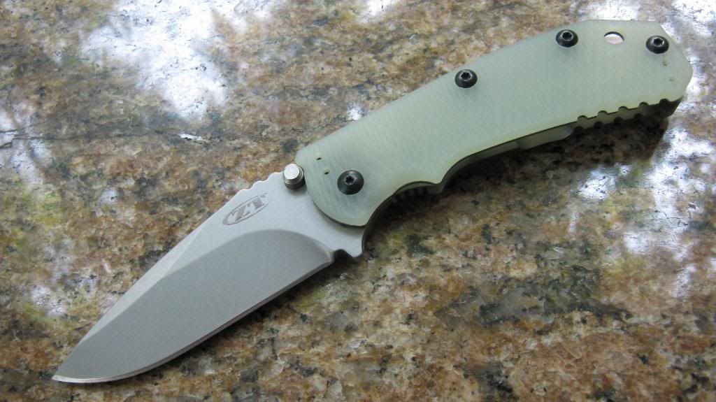 zt0551ghostgreen002.jpg