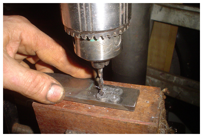 knifemakingtutorial_chainsanmaidamascus26.jpg