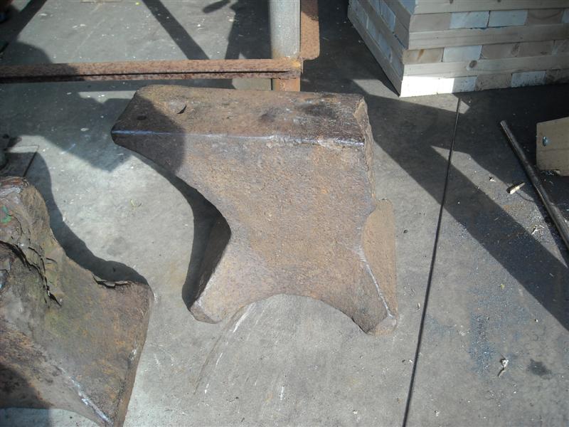 brokenanvil2.jpg