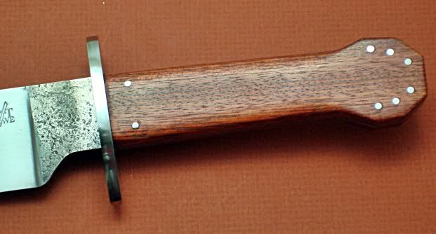 KNIFES122.jpg