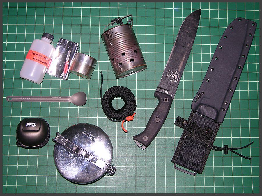 hiking_gear_03.jpg