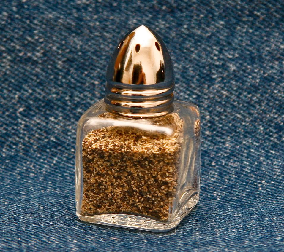 Pepper_Shaker.jpg