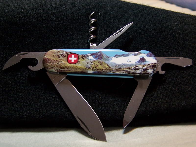santis2.jpg