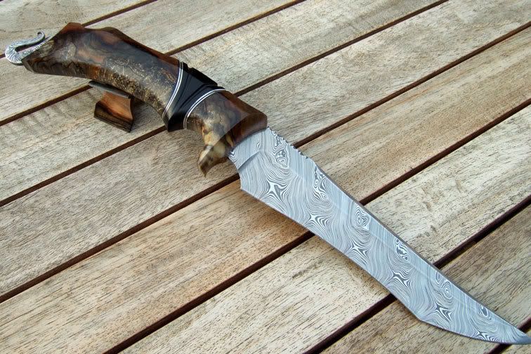 15lrg-dama.jpg