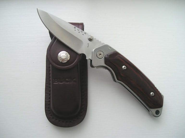 2004Buck277AlphaHunter.jpg