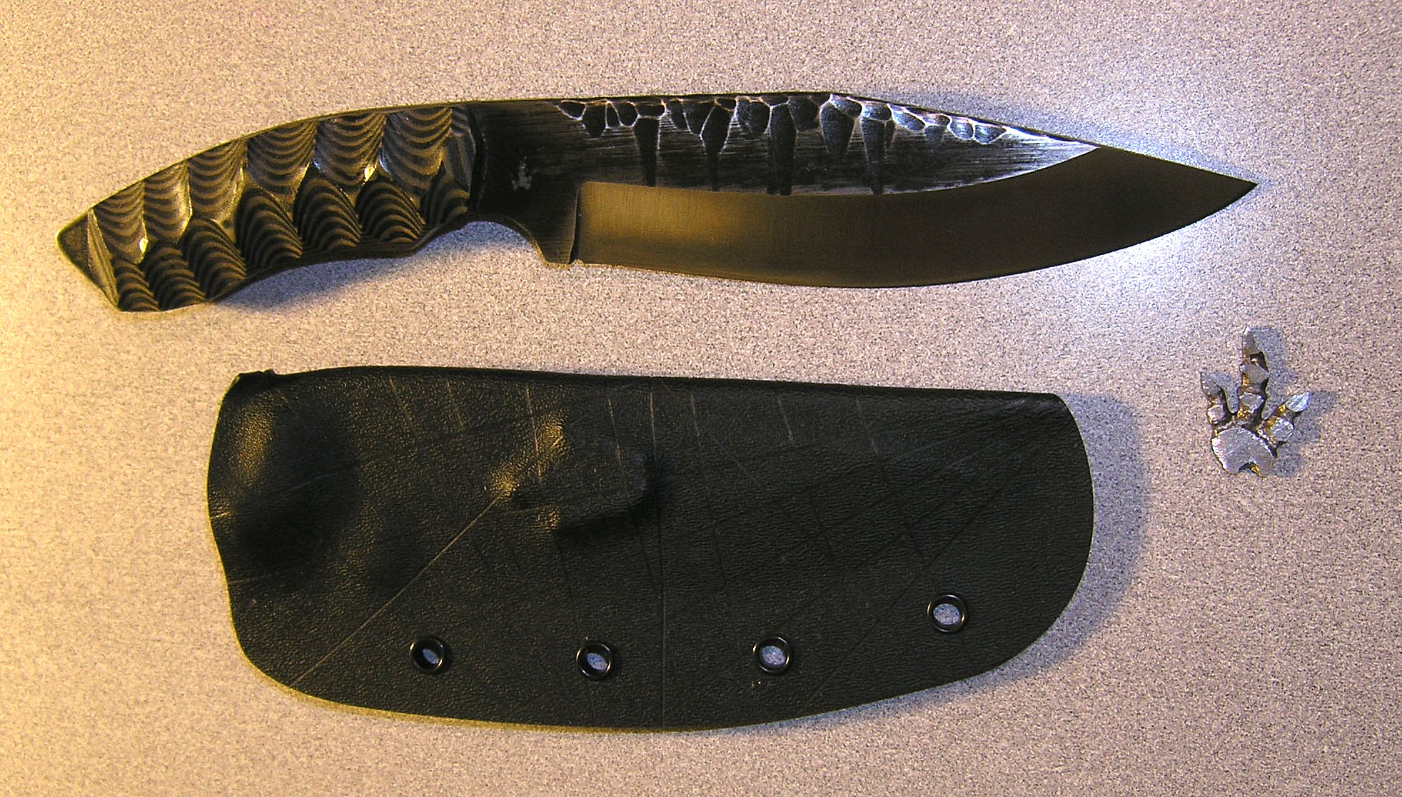 Bowie001b-urban_gray_guycarta.jpg