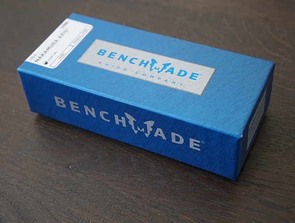 benchmade-nakamura-axis-knife-box.jpg