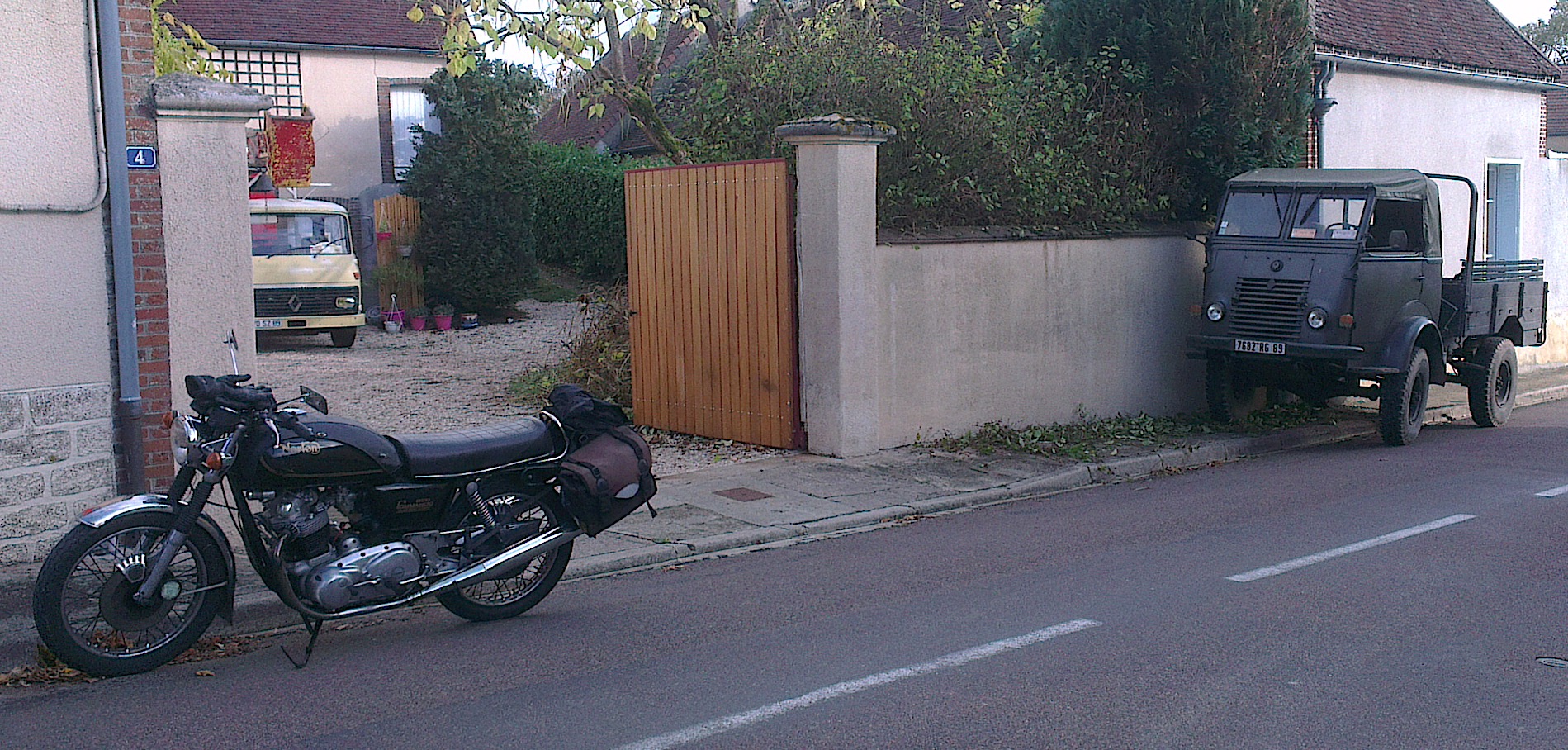 R2087.jpg