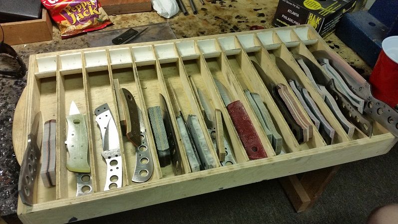 sneak_0819_knifetray.jpg