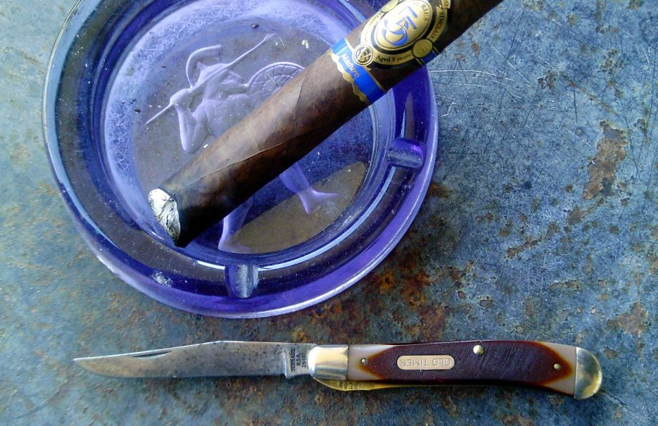 194OTcigars_zps253e6005.jpg