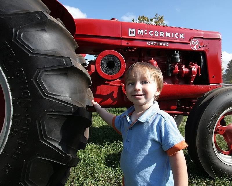 ian_tractor.jpg