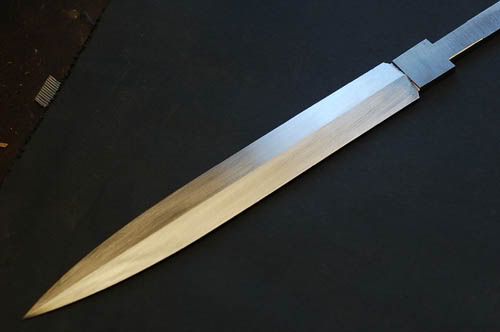 Tquilliondagger20.jpg