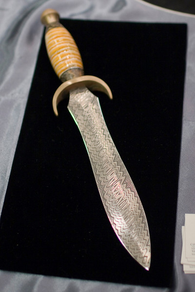 385087282_hA2nm-L.jpg