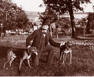 bloodhounds1900.jpg