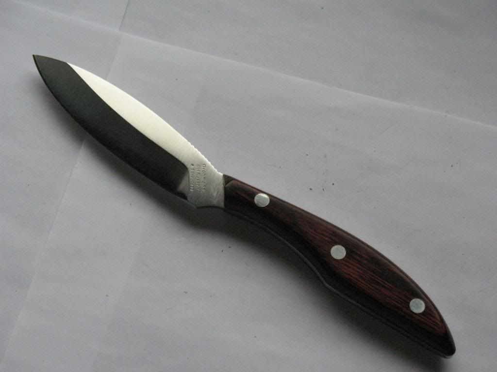 knivesforsale162.jpg