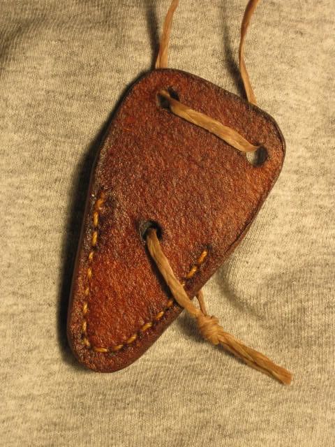 AH1neckless002.jpg