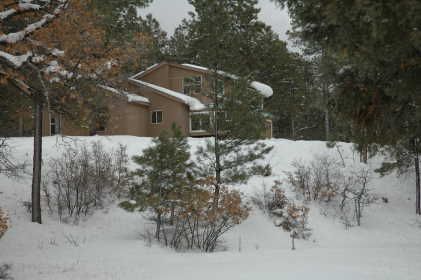 2009snohouse2.jpg