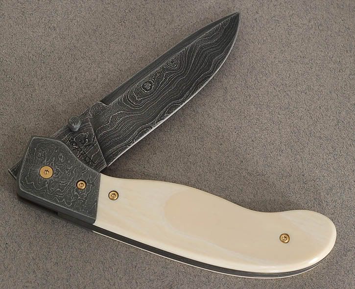 lefthandfolder.jpg