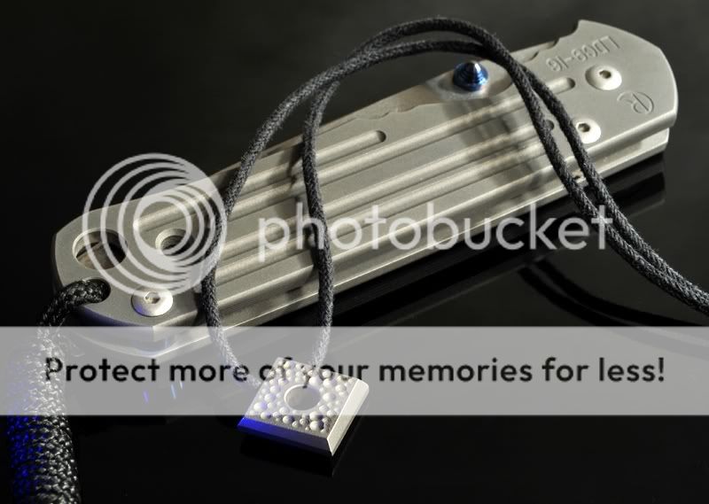 ti_pendant_blue_2.jpg