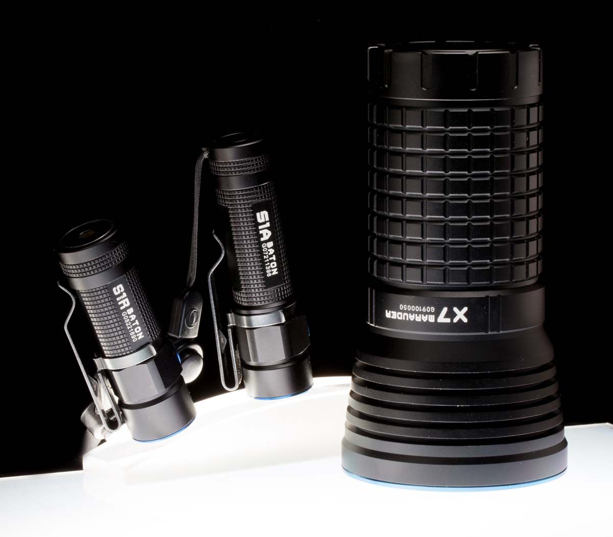 Olight_X7_friends.jpg~original