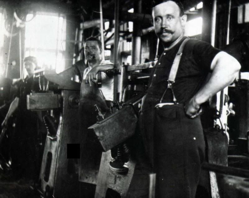 camillus_pics_employees1_736.jpg