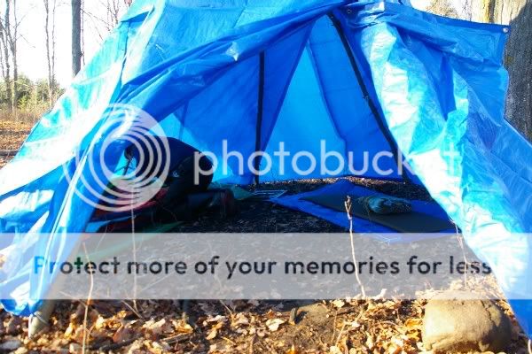 Settingupinsideofwickiup-0019.jpg
