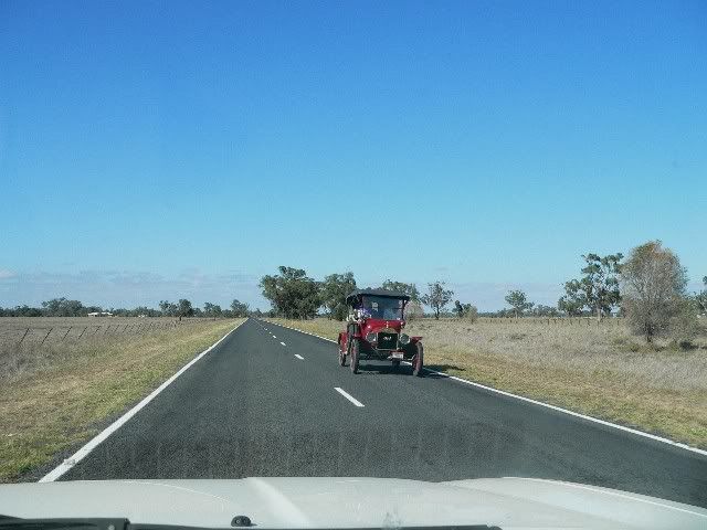 oldcar.jpg