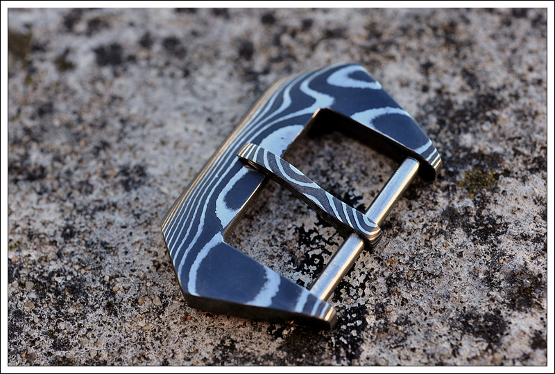 paneraidamascusbuckle4.jpg