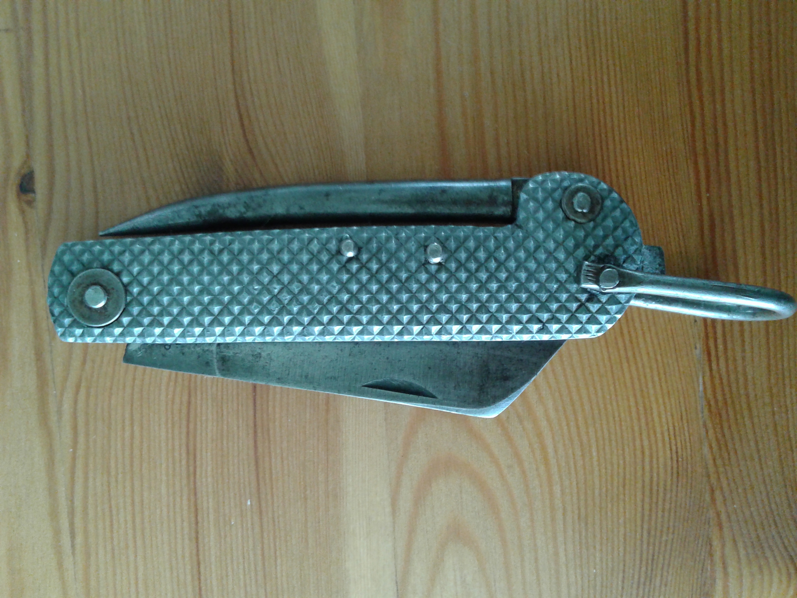 R9sAmE0.jpg