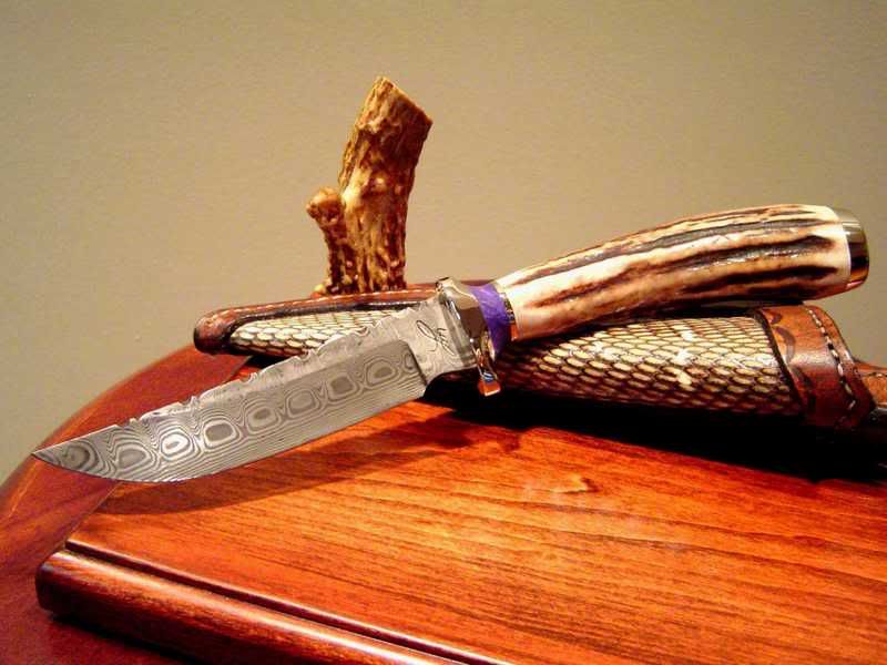 LARRYMENSCHStagDamascusHunter003.jpg