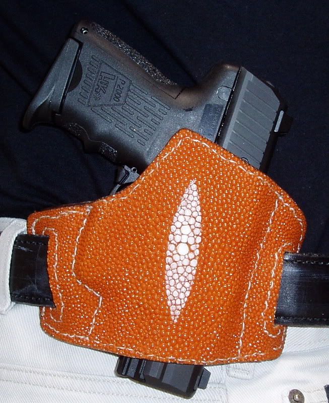orangestingrayclose.jpg