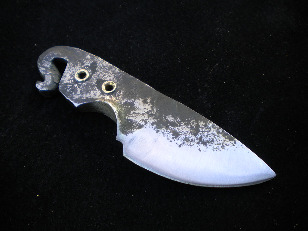 neck_knife2.jpg