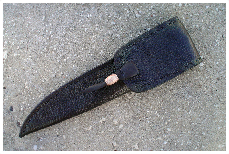 ladyknife7.jpg