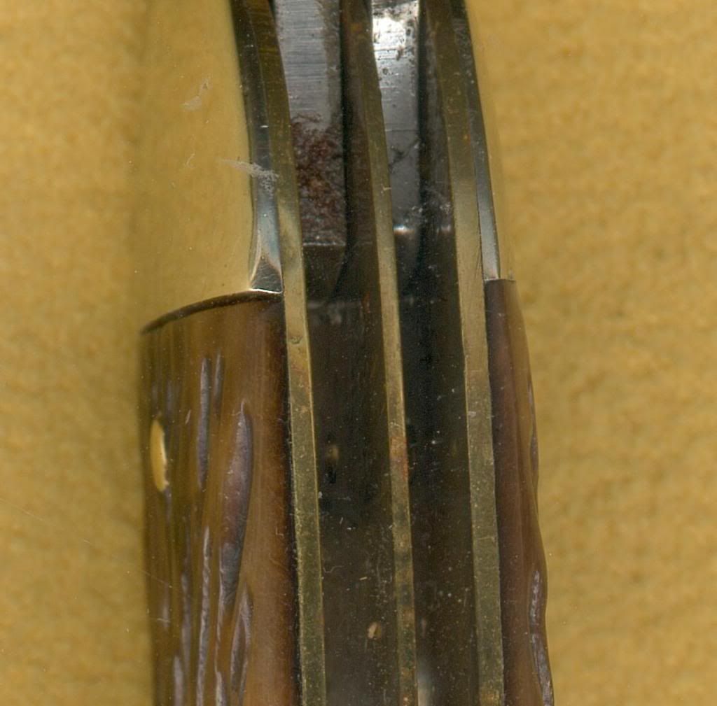 schrade236linerhole.jpg