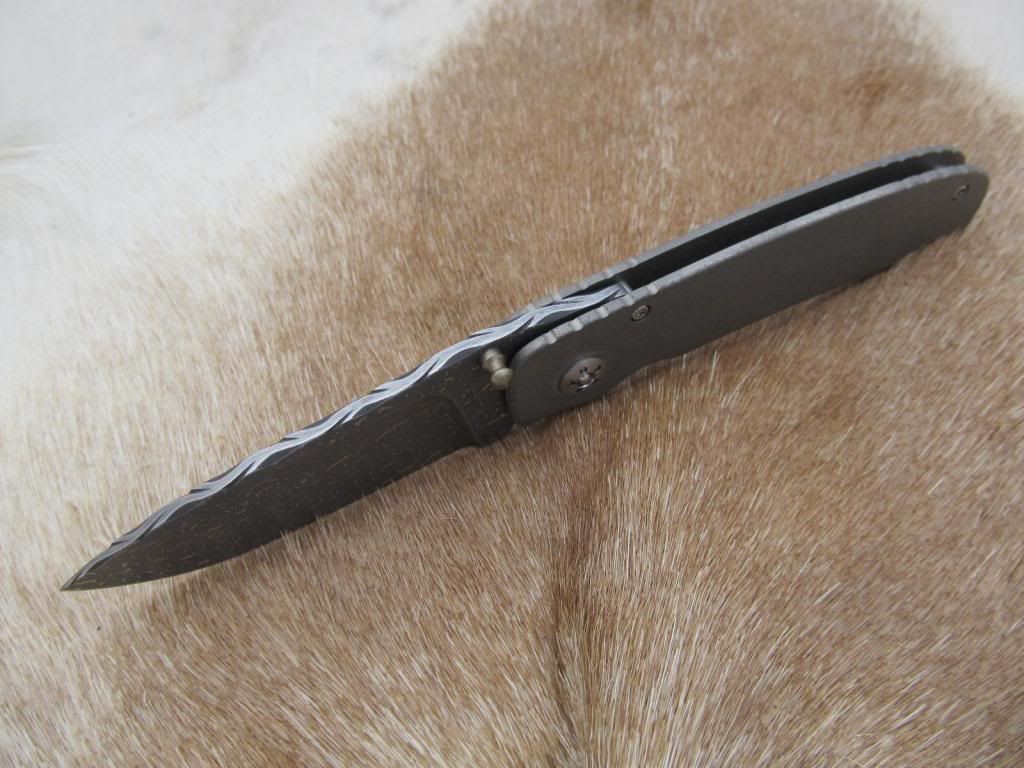 Stainlessdamascusfrramelock015.jpg