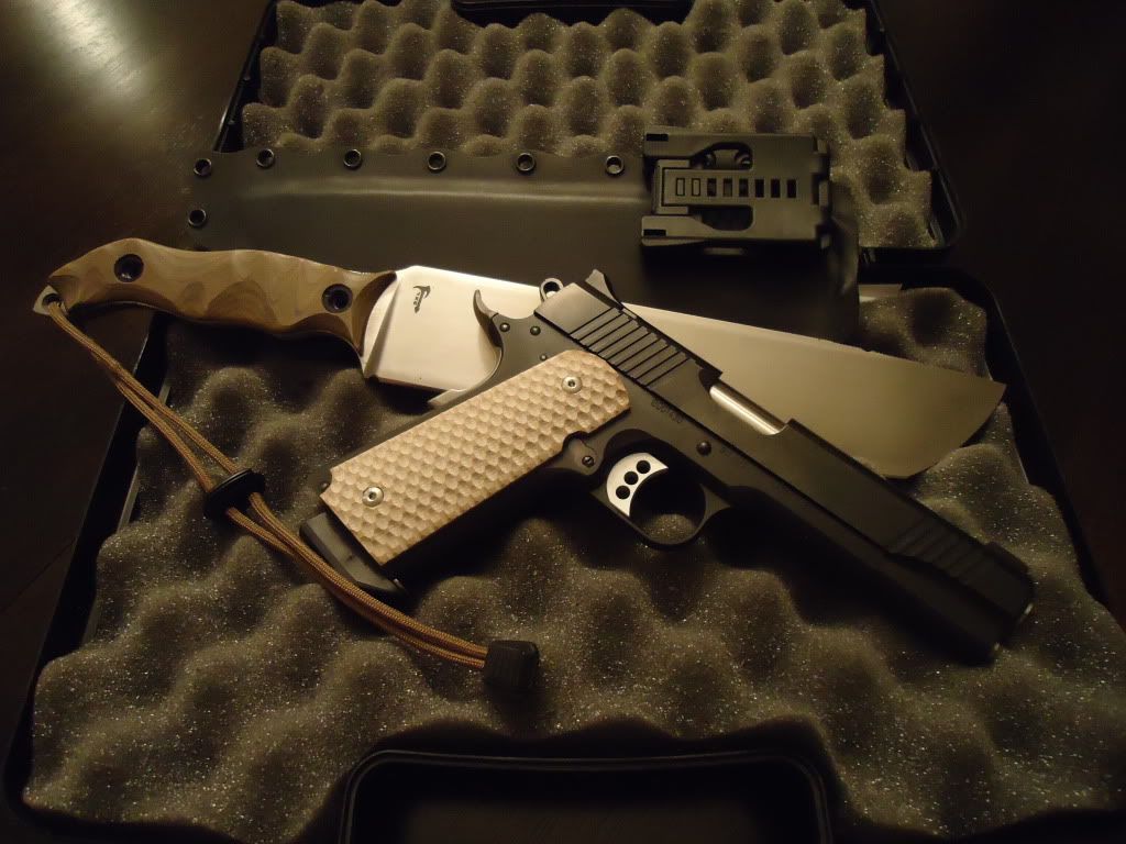 gunsandknives43011036.jpg