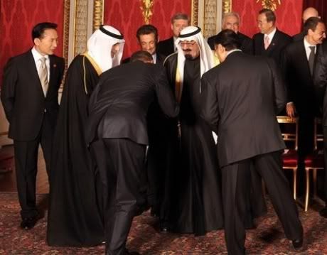 bowing-to-saudi-king-s.jpg