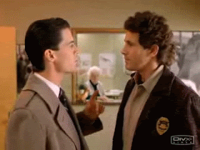 1251366126_twin_peaks_-llama_crossi.gif
