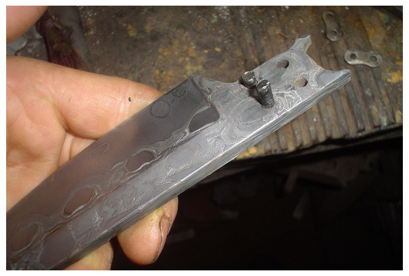 knifemakingtutorial_chainsanmaidamascus33.jpg