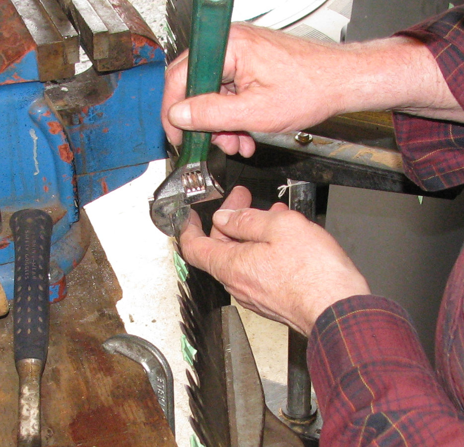 Wrenching%20the%20set.jpg