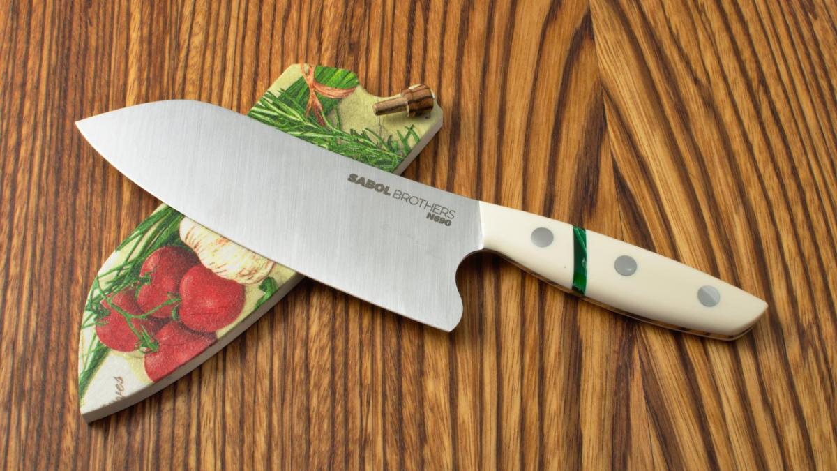 sabolbrothers-n690-santoku_160x55-elforyn_grained.jpg